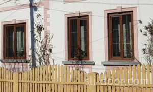 шпросы, декор окон Для декораций окон можно выбрать шпросы шириной 9, 16 мм. 9 мм существуют белые, золотые и серебряные. 16 мм белые, коричневые и ламинированные под цвет окон. Также в ассортименте есть декоративный элемент