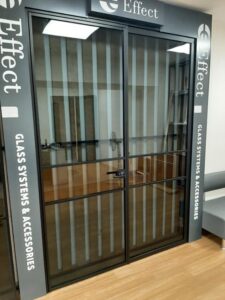 Міжкімнатні лофт двері зі скла Лофт двері зі скла з алюмінієвим профілем для квартири